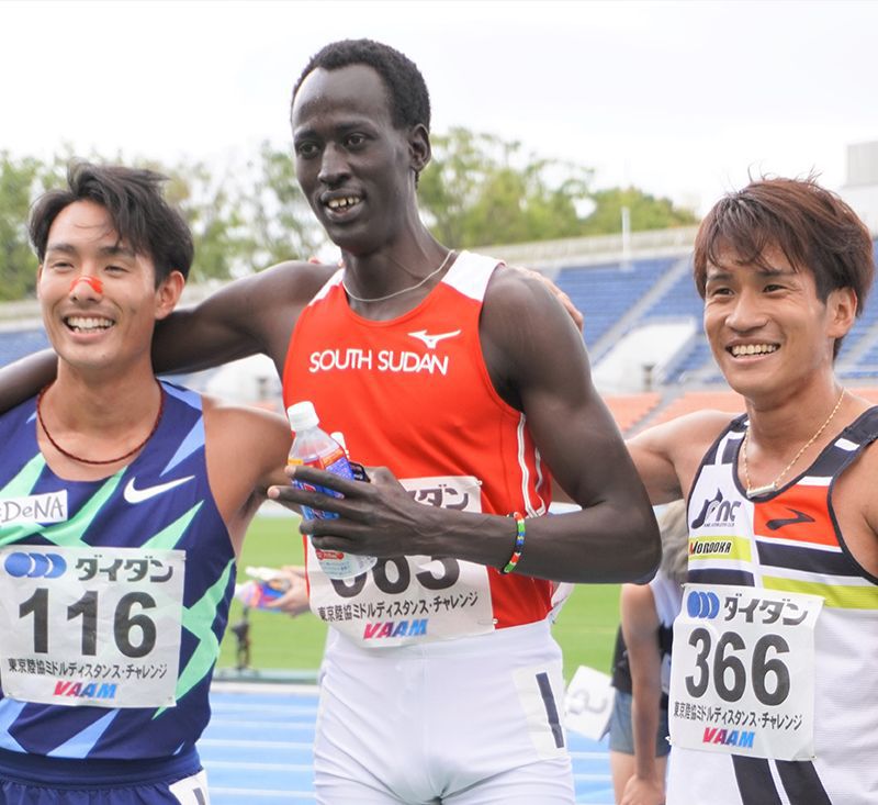 During NUD, a tug of war event takes place where athletes from different states form teams. The tournament staff, including KANAMORI Daisuke from the JICA South Sudan Office, have a team, too.