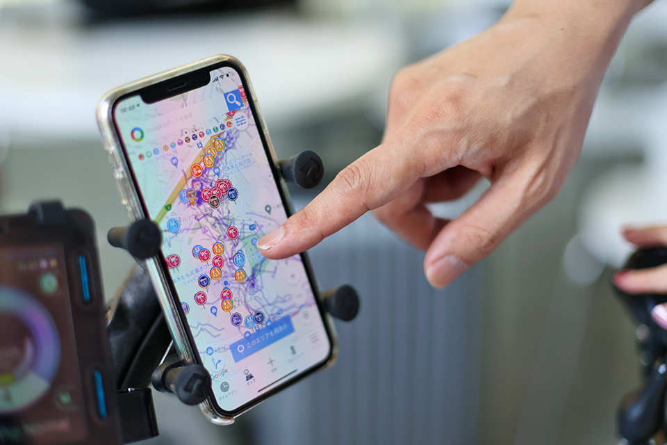 WheeLog!, which also has many able-bodied users, has become a tool for sharing barrier-free information with everyone, regardless of whether they have disabilities or not. The app is available in 10 different languages and can be used outside of Japan as well.