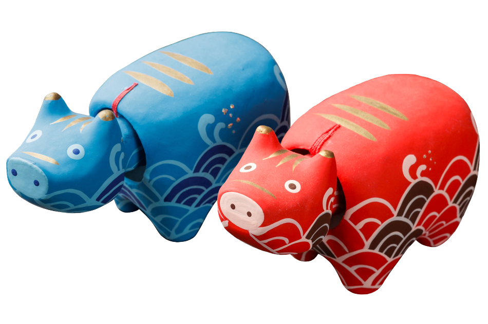 The ornamental cows painted with seigaiha, sea waves, patterns were created in response to pray for reconstruction from the earthquake and tsunami.