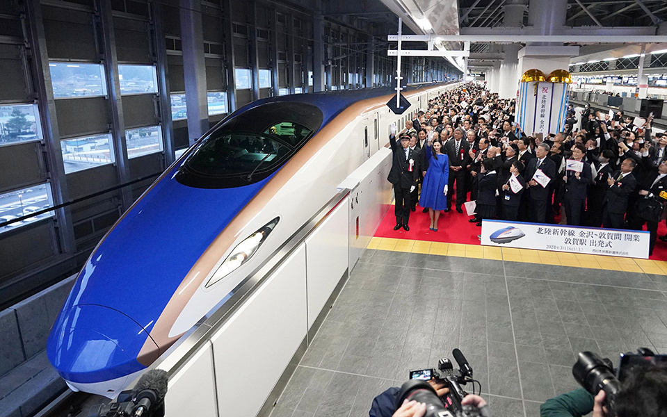 Take a Tour of the Port of Humanity: Tsuruga on the Extended Hokuriku Shinkansen