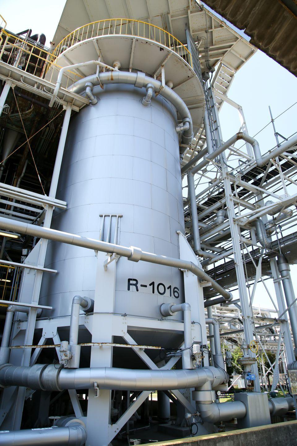 A large metal canister at a hydrogen-oxidizing bacteria cultivation plant in Hyogo Prefecture