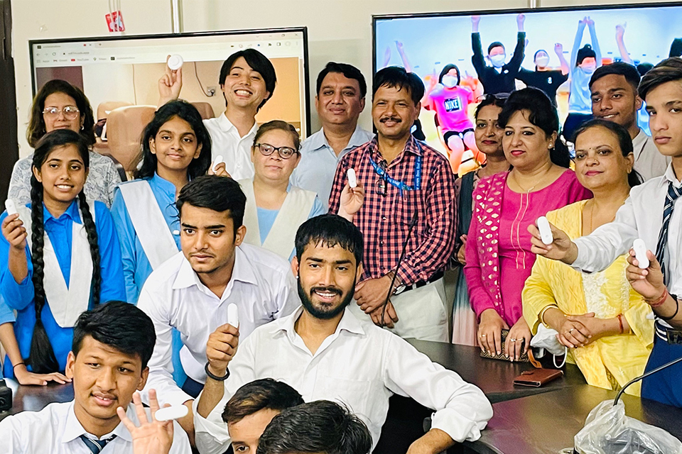 Scene from an Ontenna workshop at a school for the deaf in India